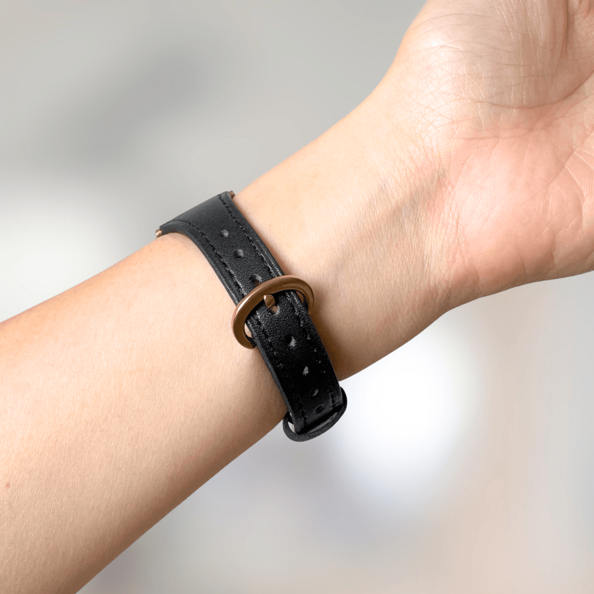 Slim Horseshoe Leather Apple Watch Strap - Black