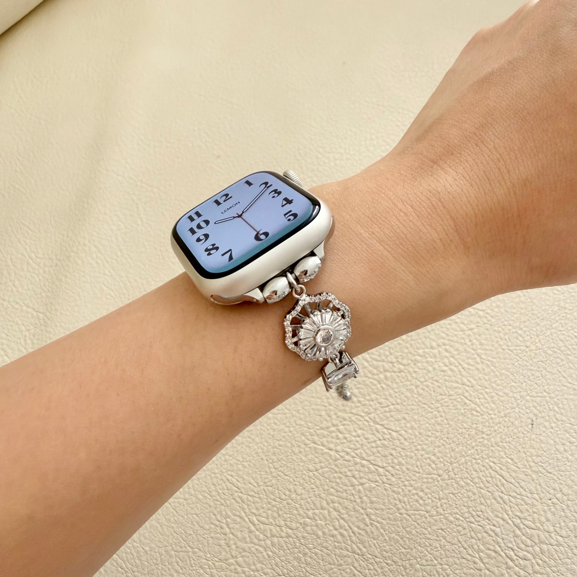 Frostwhirl Apple Watch Bracelet - Silver