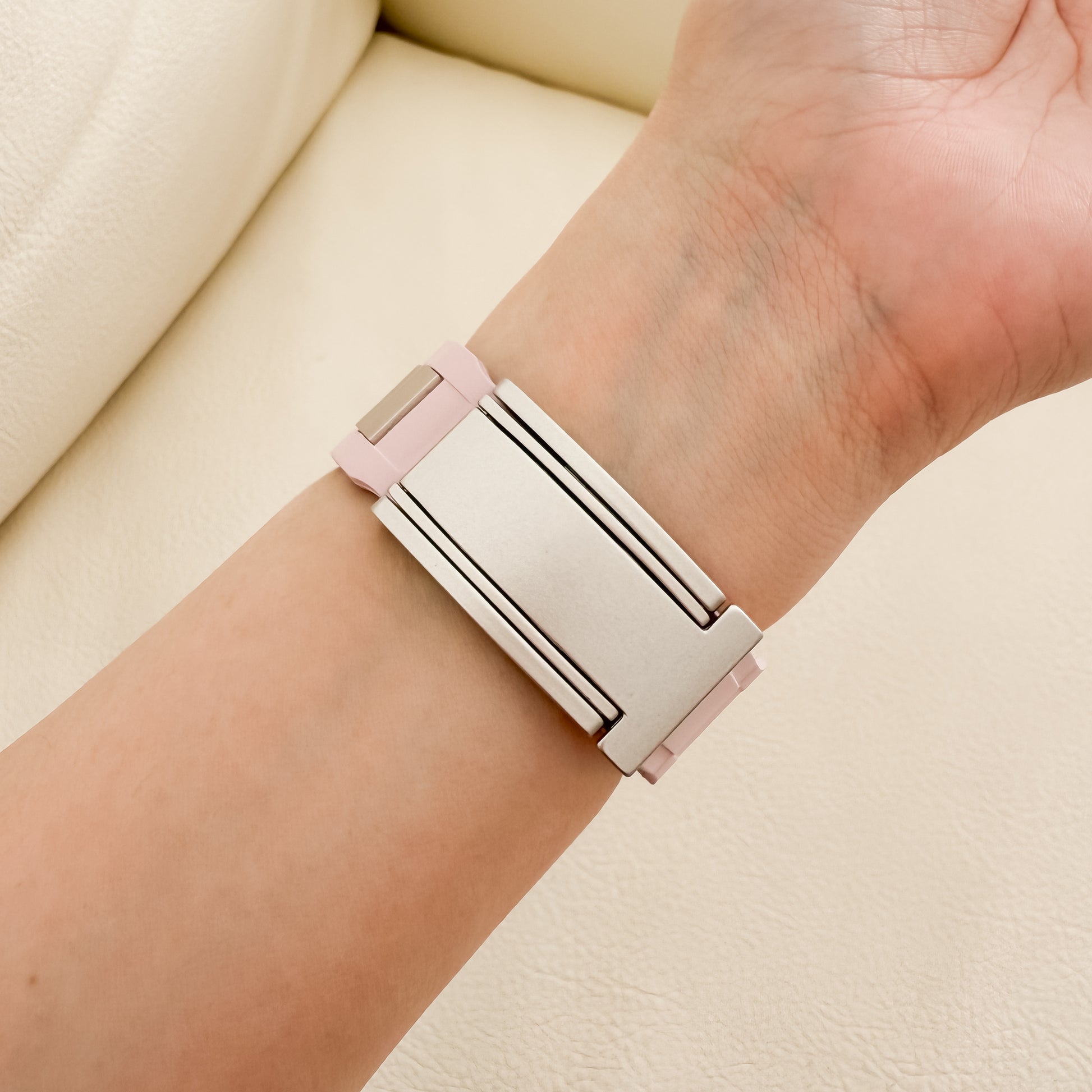 Silicone-Steel Magnetic Apple Watch Strap - Pink