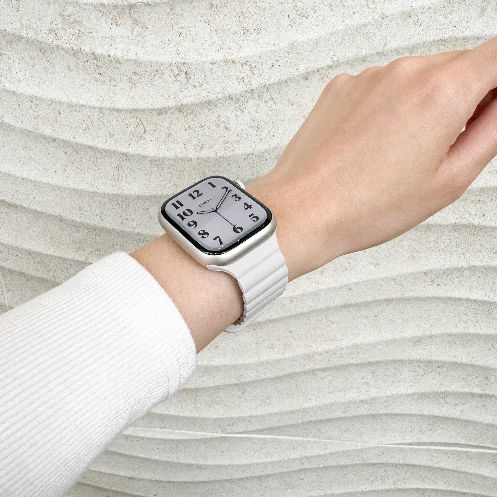 Magnetic Snap Silicone Apple Watch Band - Starlight