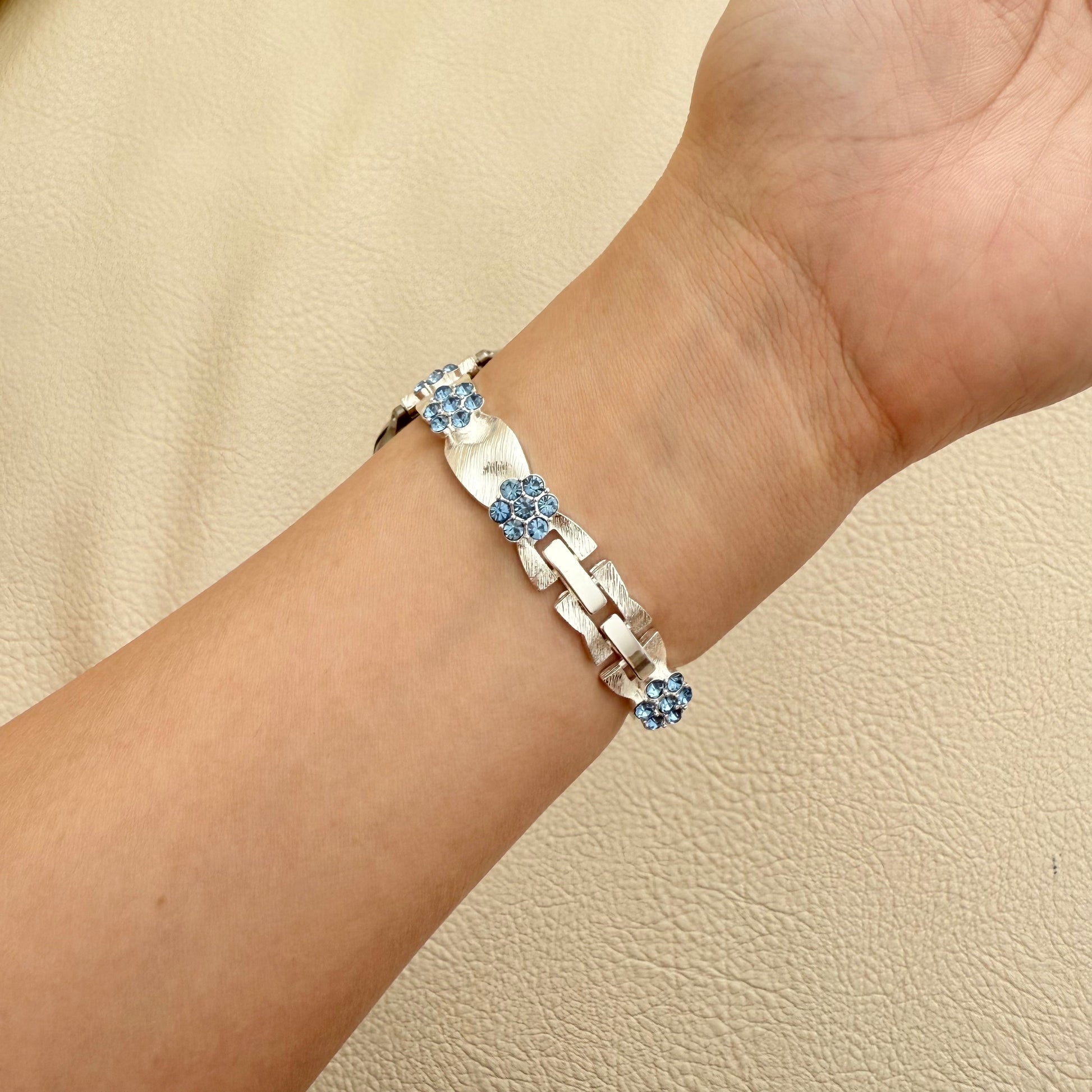 Azure Snowflake Apple Watch Bracelet - Blue