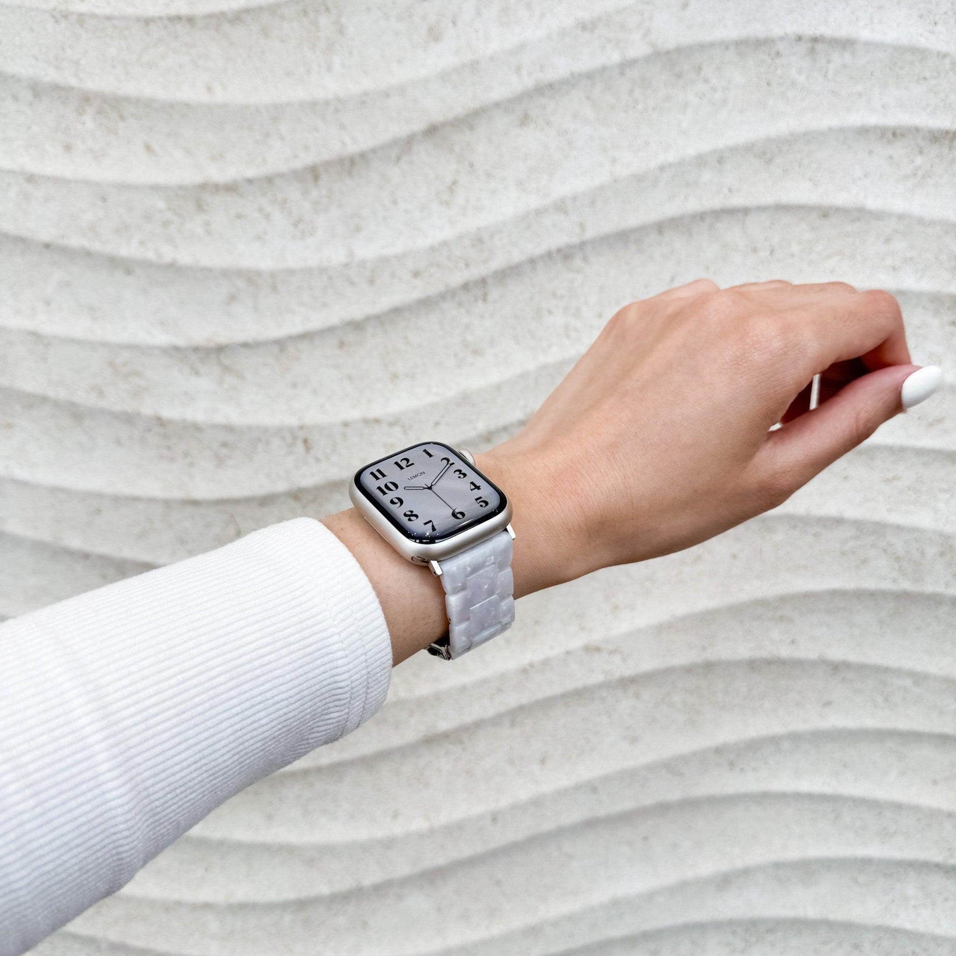 Polly Resin Apple Watch Band - Clear Pearl White