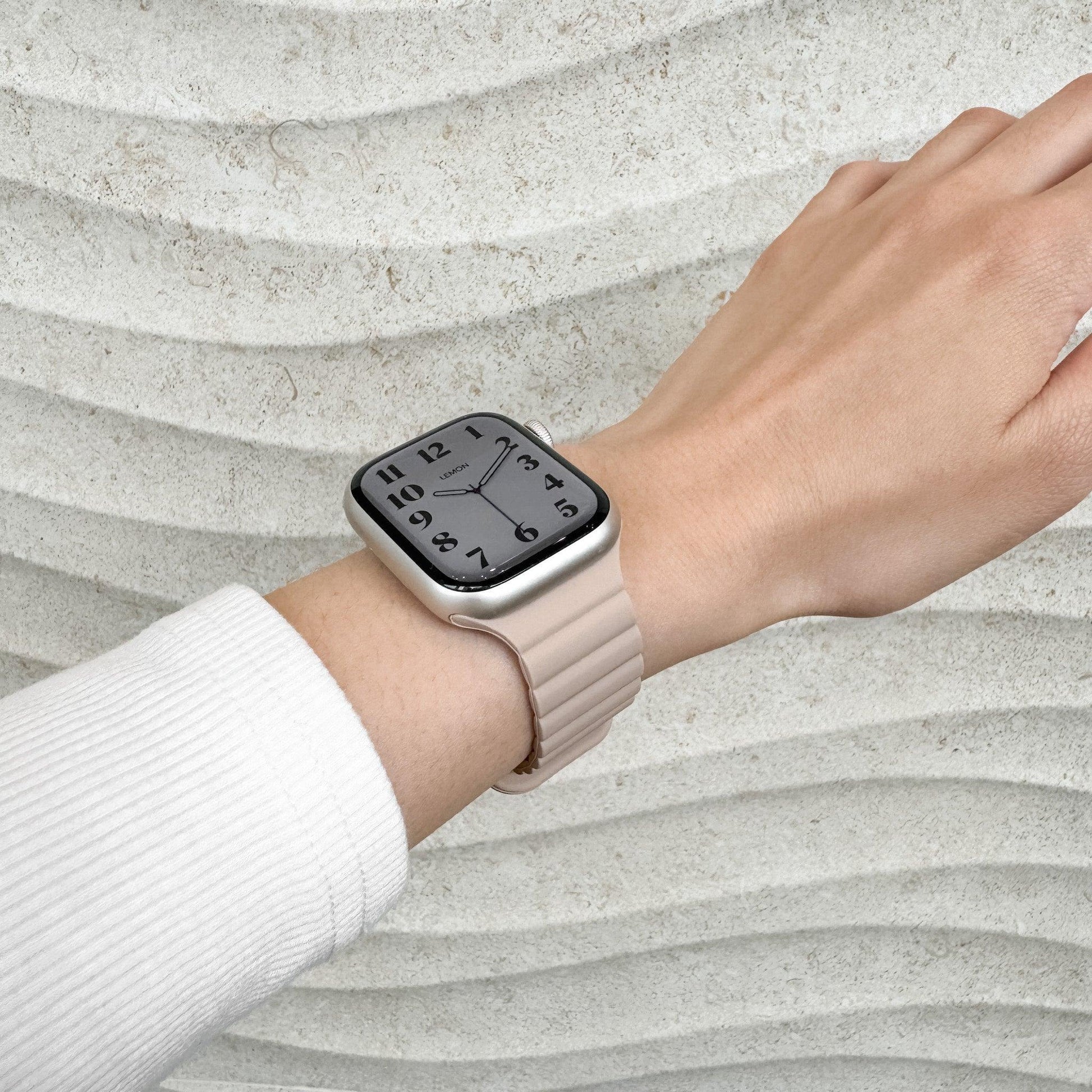 Magnetic Snap Silicone Apple Watch Band - Milk Tea