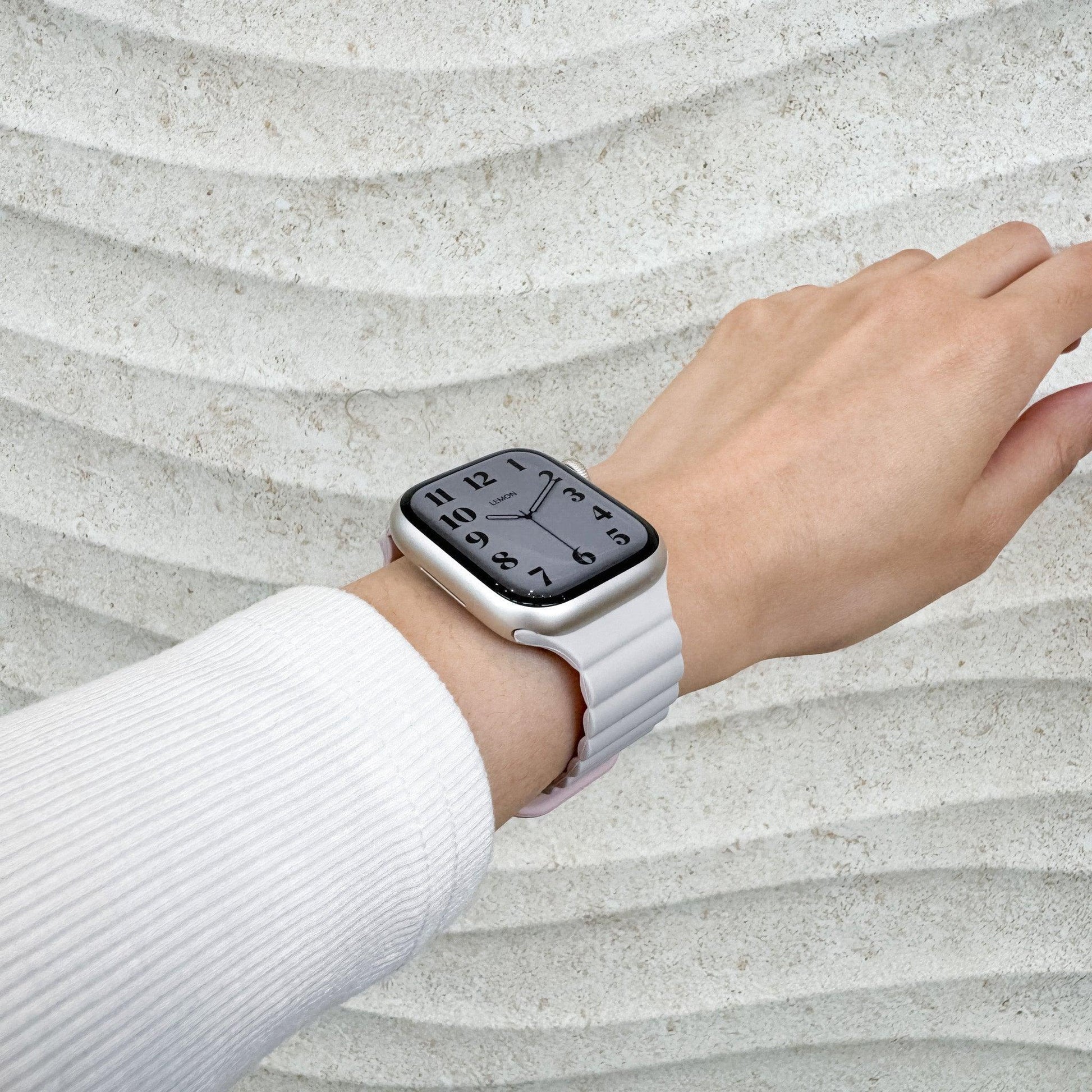 Magnetic Snap Silicone Apple Watch Band - Starlight & Pink