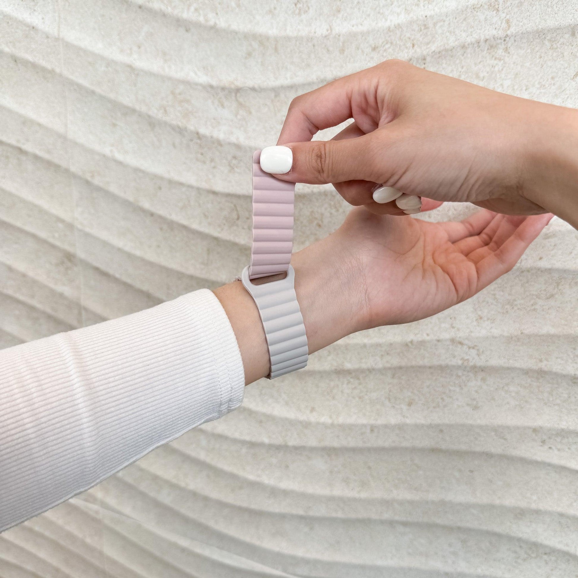 Magnetic Snap Silicone Apple Watch Band - Starlight & Pink