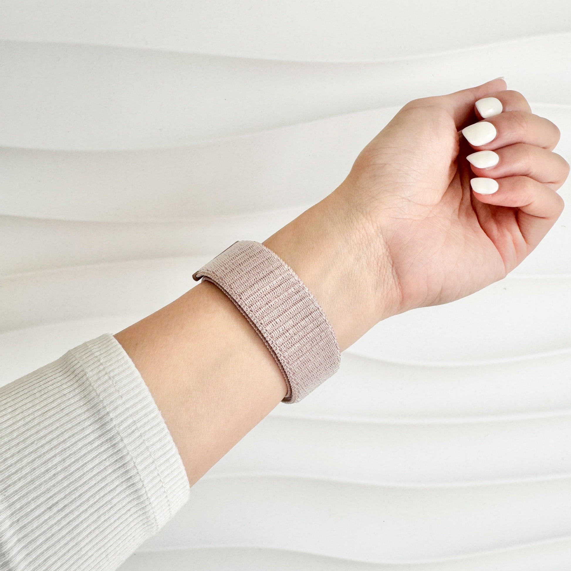 Soft Nylon Apple Watch Loop - Blush Pink