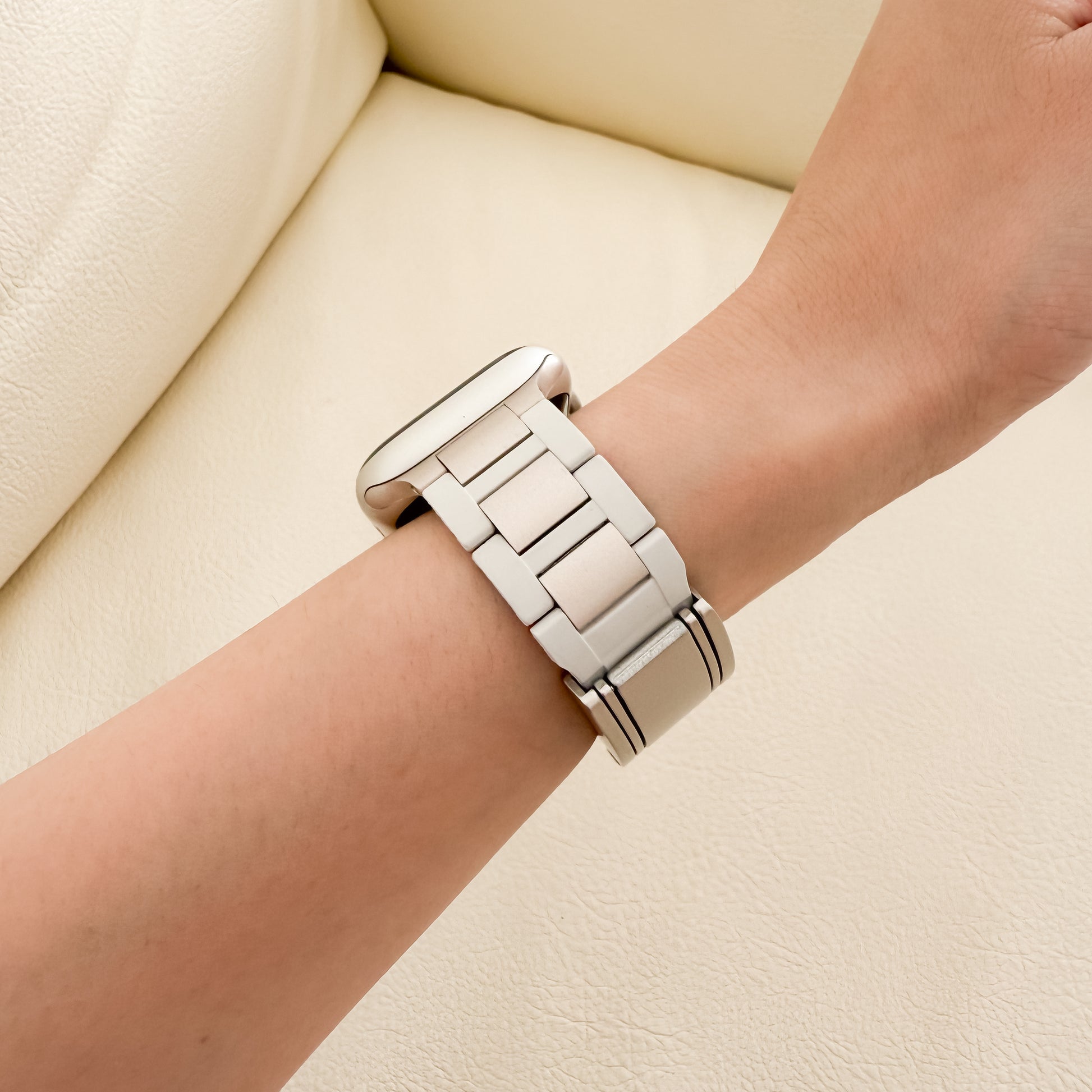 Silicone-Steel Magnetic Apple Watch Strap - Starlight