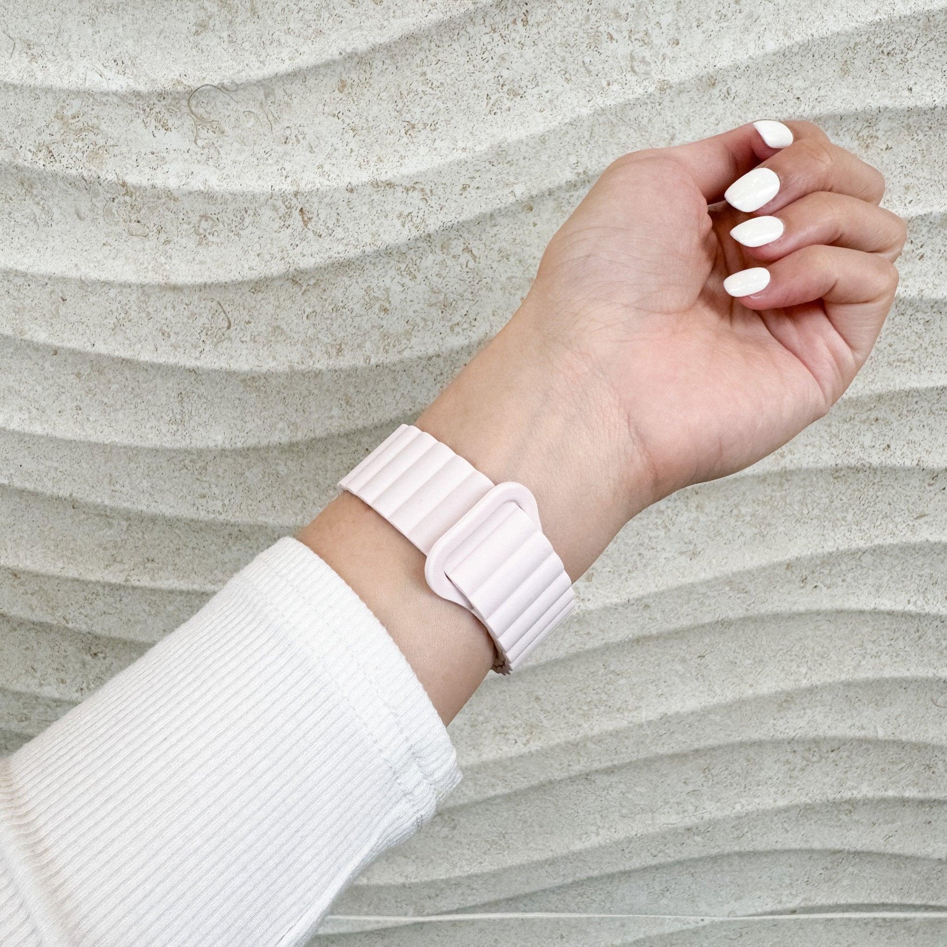 Magnetic Snap Silicone Apple Watch Band - Light Pink